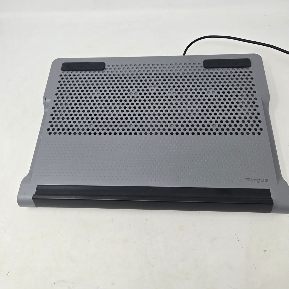 Targus Dual Fan Chill Mat Laptop Cooling Pad 4-Port USB Hub Gray AWE84US AWE84